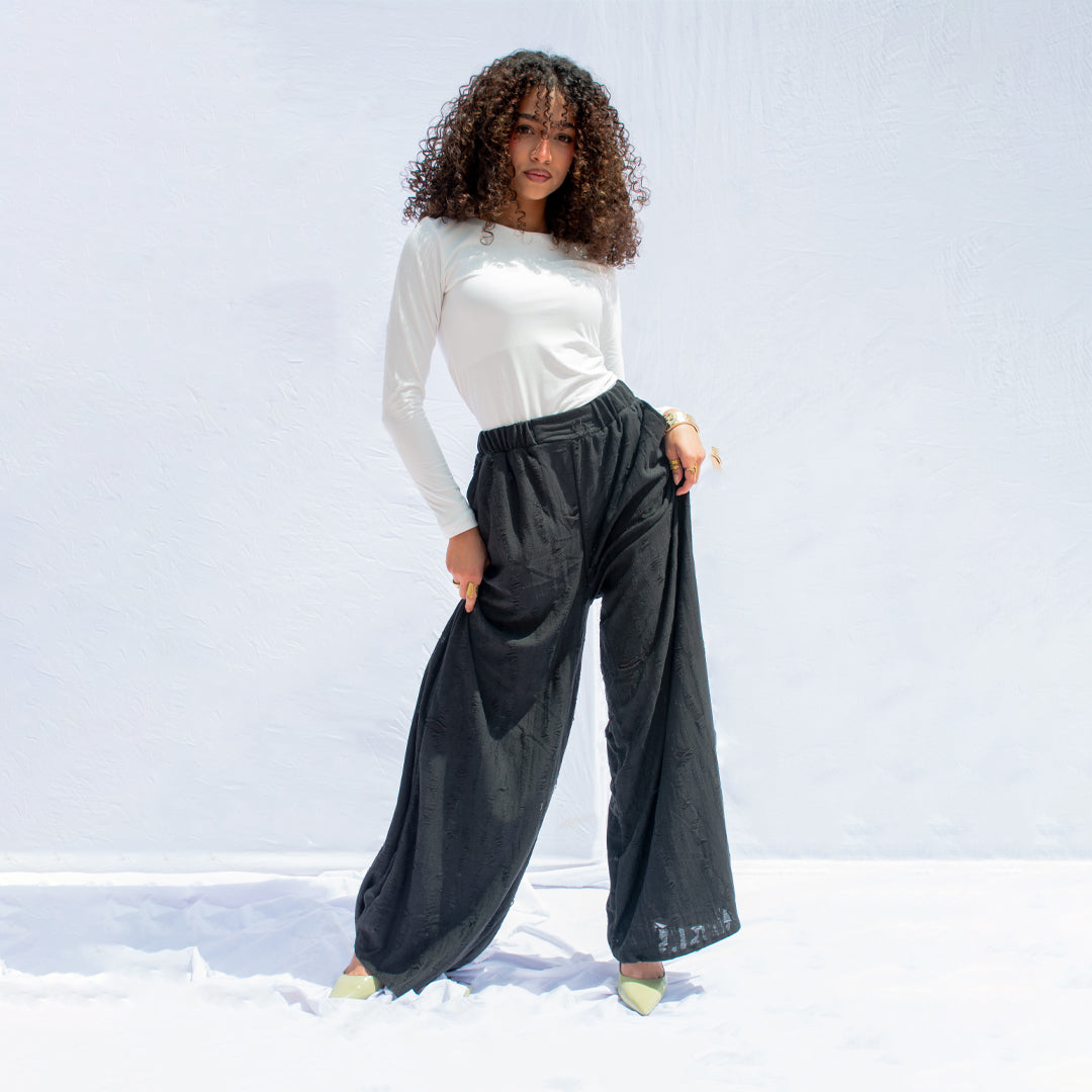 Midnight Flow ripped Pants